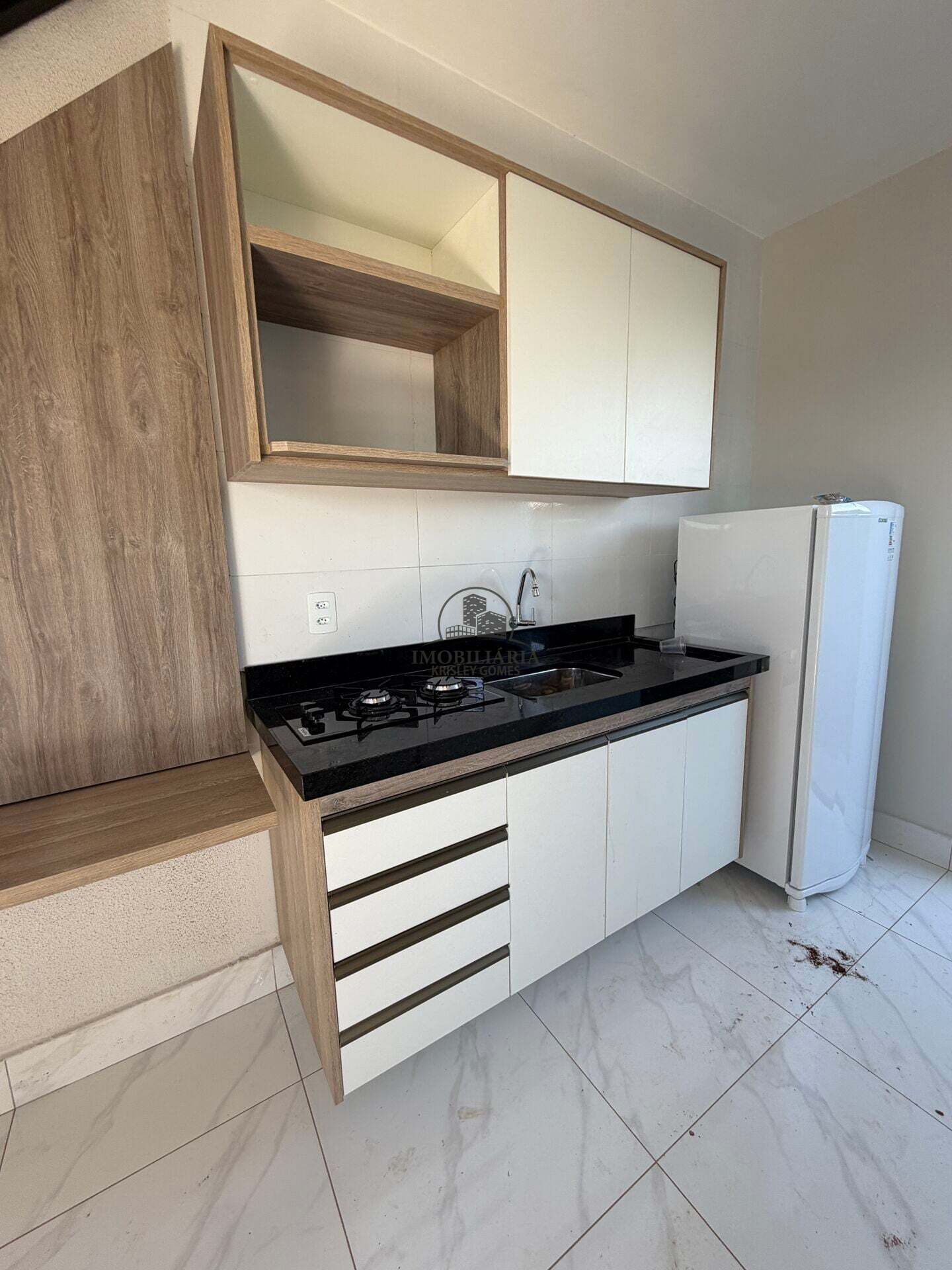 Armário planejado e bancada da cozinha